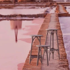 Kartell AI Table And Bar Stools 2pcs -Furniture Shop 202209 219284 02 d7f8e807 e9a6 4d30 a9d1 4f6573f20d51