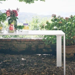 Kartell Four Outdoor Table White -Furniture Shop 202210 686 03