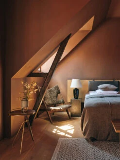 Audo Umanoff Side Table -Furniture Shop MENU Umanoff Side Table webp