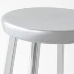 Magis Stool Deja-vu By Naoto Fukasawa -Furniture Shop Magis deja vu stool detail SD282 aluminium polished 05 hr scaled 1