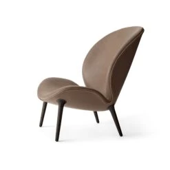 Vipp Lodge Lounge Chair -Furniture Shop Vipp466 lodge lounge cloud 01 2100x d1f1b184 ec40 4339 b818 553c0b219632