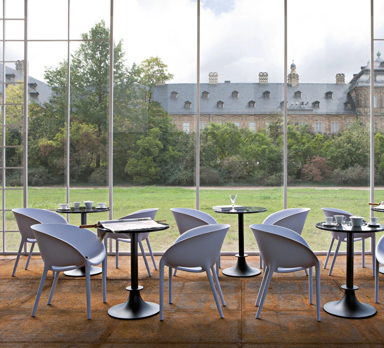 Driade Soft Egg Chair 4pcs Philippe Starck 2 Driade Soft Egg Chair 4pcs Philippe Starck - Image 2