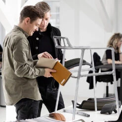 Vipp 451 Chair W Leather -Furniture Shop vipp 451 alu chair proces 01 0 01f77993 ec37 47a7 83eb f6687b4af096